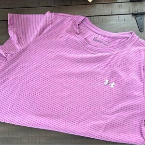 Under Armour Athletic Top Size L